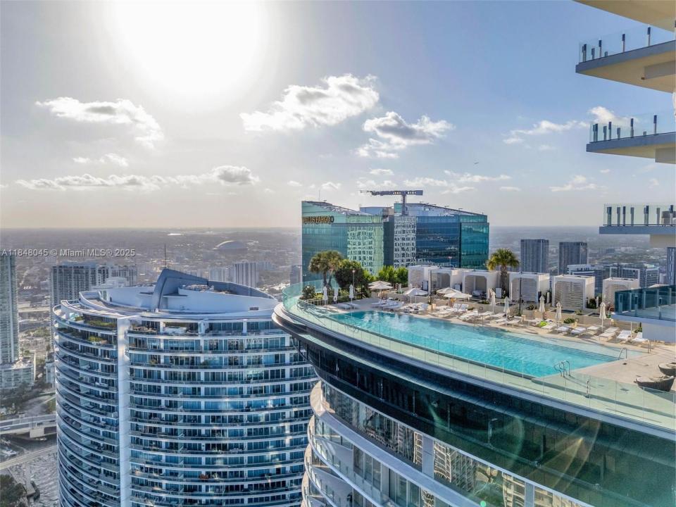 300 S BISCAYNE BLVD WAY 2604, Miami, Florida 33131, Stati Uniti