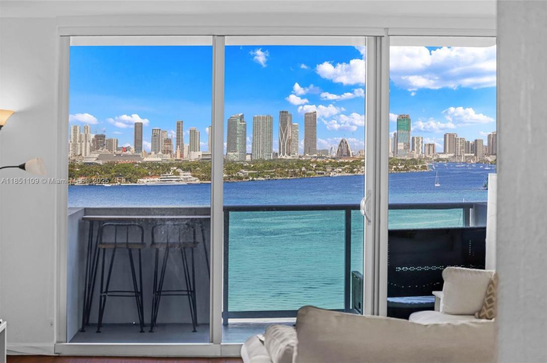 1200 West Ave 1104, Miami Beach, Florida 33139, USA