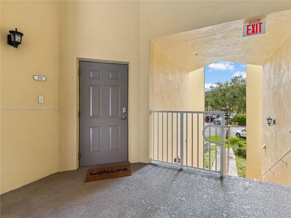8800 NW 107th Ct 215, Doral, Florida 33178, Estados Unidos