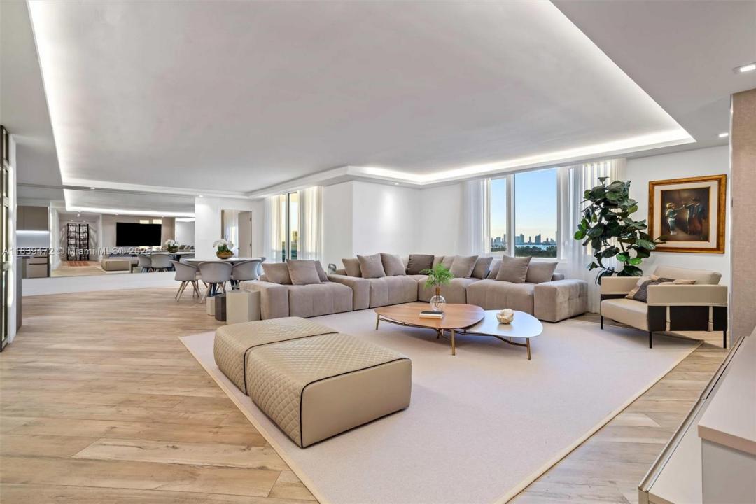 2301 Collins Ave 1432, Miami Beach, Florida 33139, USA
