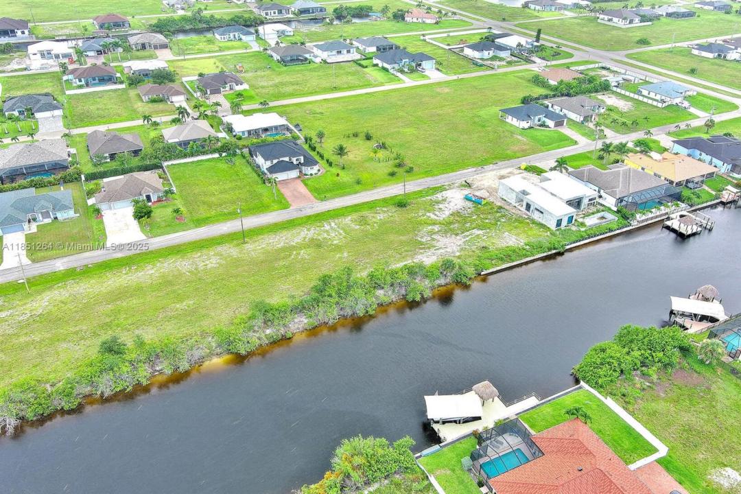 1228 NW 34th Ave, Cape Coral, Florida 33993, Amerika Birleşik Devletleri