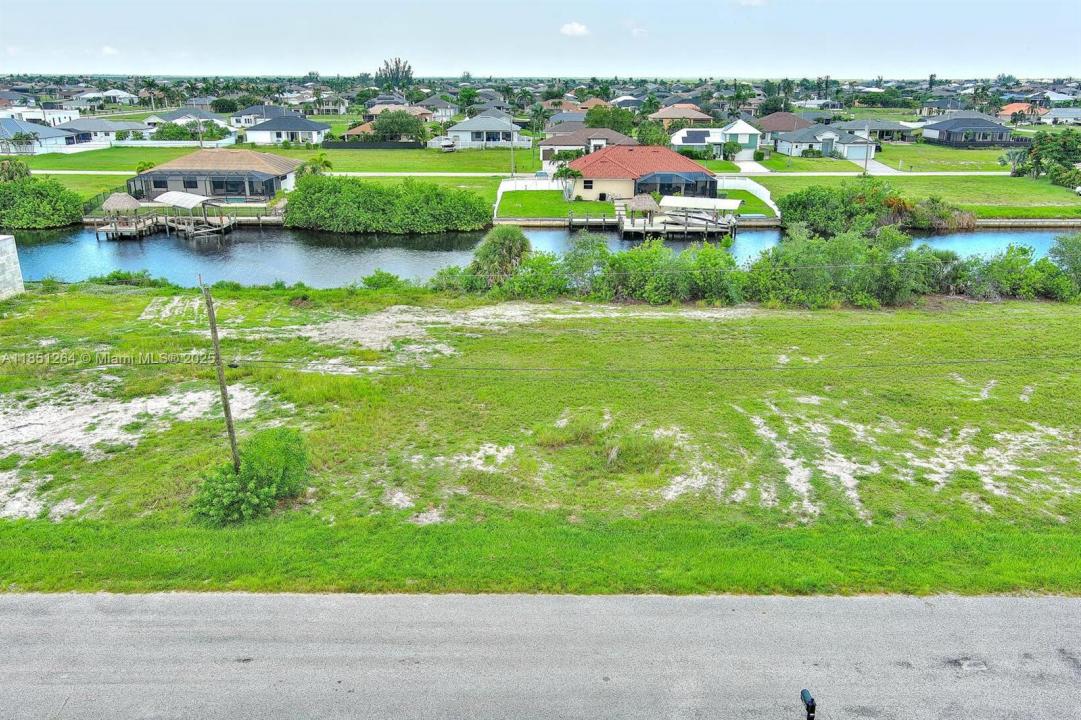 1228 NW 34th Ave, Cape Coral, Florida 33993, Amerika Birleşik Devletleri