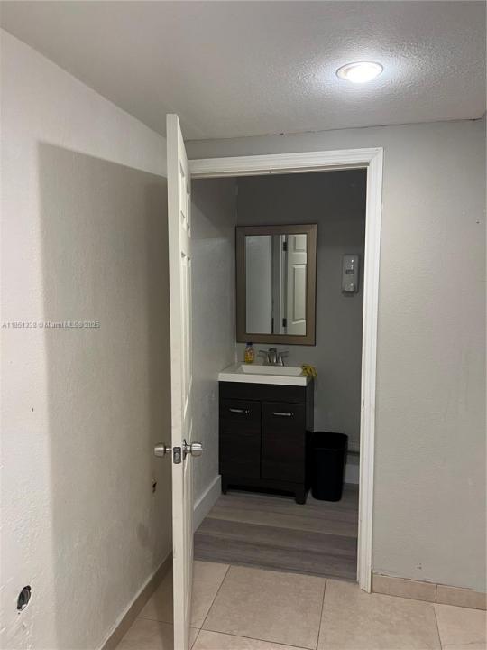 149 Bentley Dr 151, Miami Springs, 佛羅里達州 33166, 美國