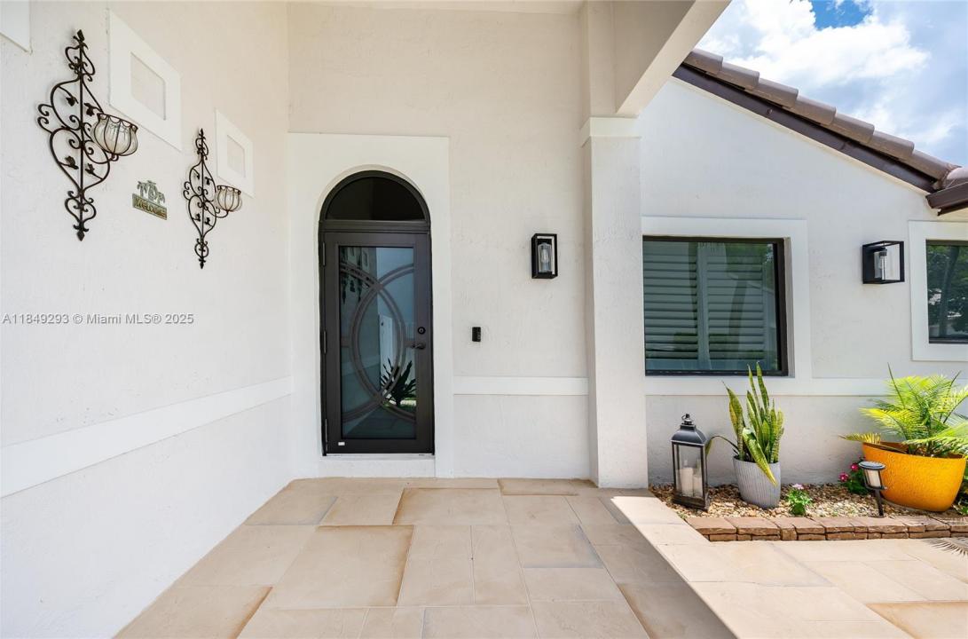 16185 SW 2nd Dr, Pembroke Pines, 佛羅里達州 33027, 美國
