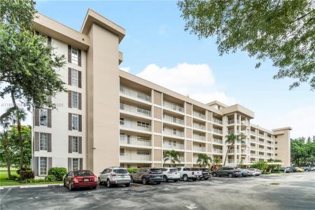 2651 S Course Dr 602, Pompano Beach, Florida 33069, USA