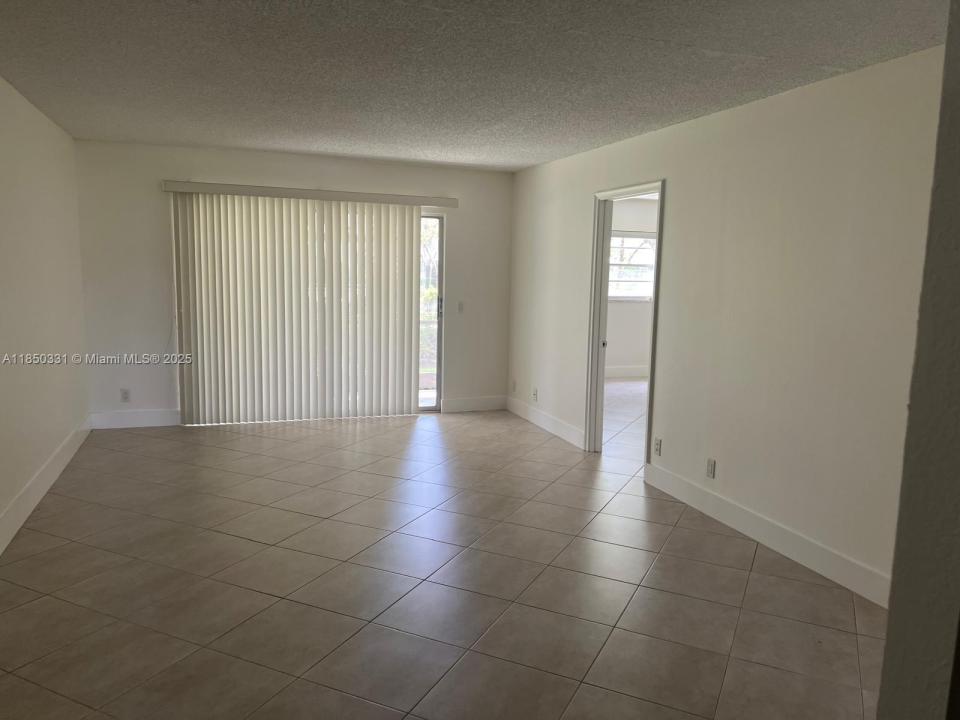1400 SW 124th Ter 109Q, Pembroke Pines, Florida 33027, Amerika Birleşik Devletleri