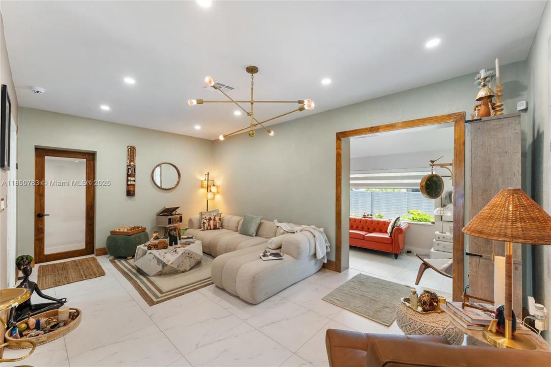 1130 NW 57th St, Miami, 佛罗里达州 33127, 美国