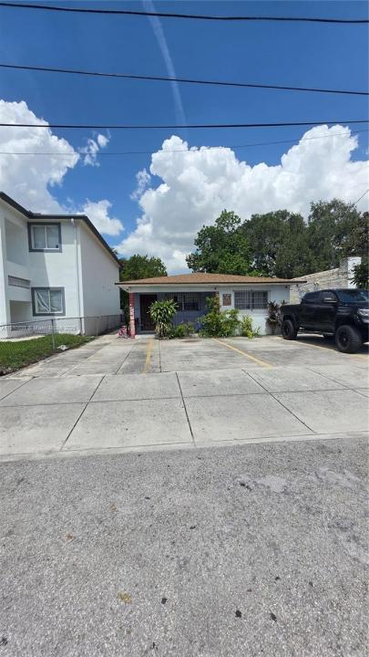 2660 NW 23rd Ave 2, Miami, Florida 33142, USA