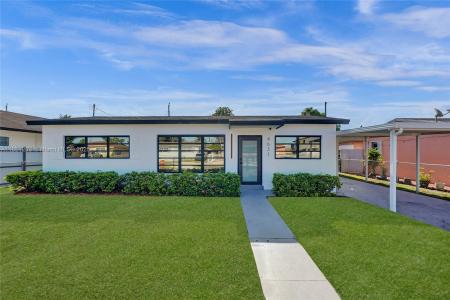 4631 E 8th Ct, Hialeah, Florida 33013, USA