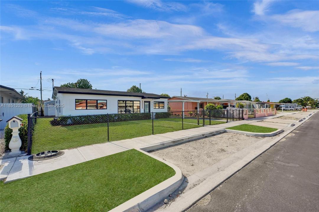 4631 E 8th Ct, Hialeah, Florida 33013