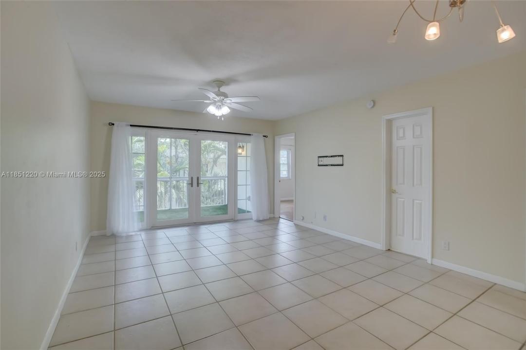 2424 SE 17th St B215, Fort Lauderdale, פלורידה 33316, ארצות הברית של אמריקה