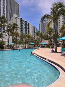 3901 S Ocean Dr 5C, Hollywood, Florida 33019, USA