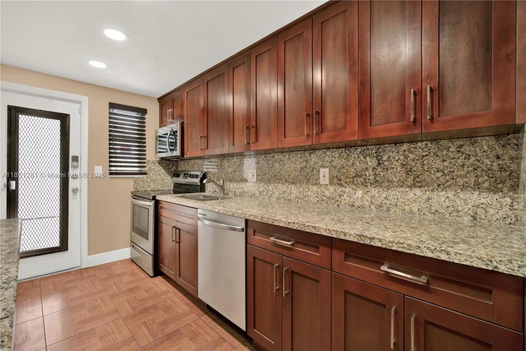 1340 Lincoln Rd 207, Miami Beach, Флорида 33139, Соединенные Штаты