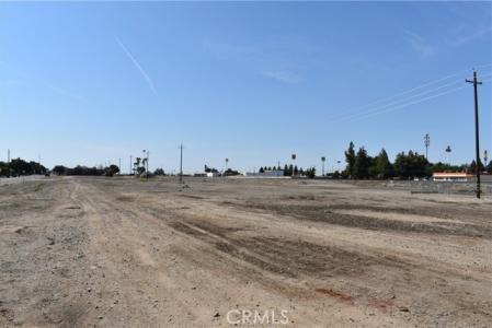 Front, Chowchilla, California 93610