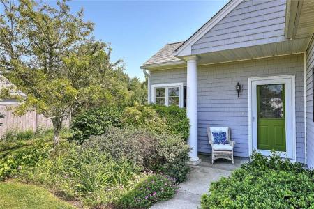 14 Village Way, Westport, Massachusetts 02790, USA