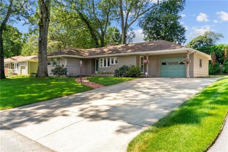 220 Deerfield Road, Cranston, RI 02920, USA