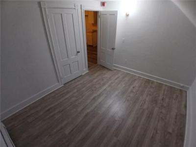 32 HARRIS Avenue 32 1/2, West Warwick, 로드아일랜드 02893, 미국