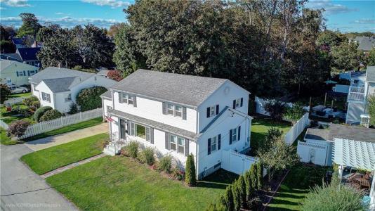 18 Sylvan Terrace, Newport, RI 02840, USA
