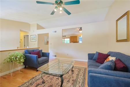 15 Blue Jay Drive, Cranston, RI 02920, USA