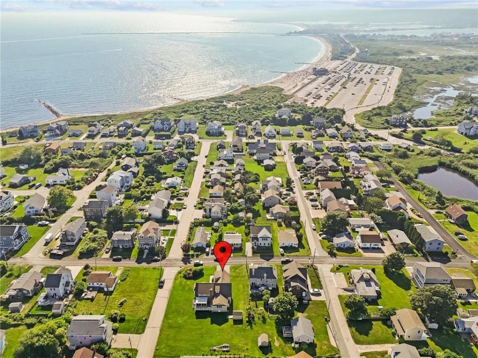 100 Chestnut Avenue, Narragansett, 羅德島州 02882, 美國