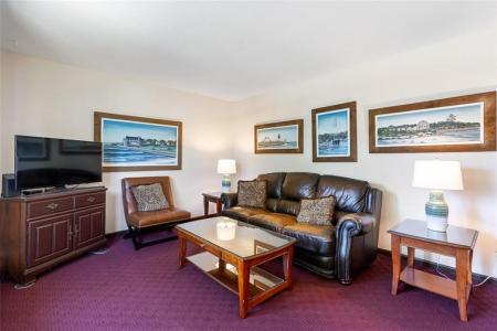14 Davisville Lane, Narragansett, RI 02882, USA