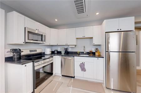 44 Hall Street 0, Providence, RI 02904, USA