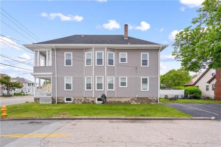 1362 Newport Avenue, Pawtucket, Rhode Island 02861, USA