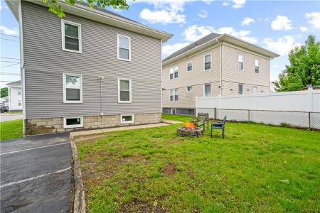 1362 Newport Avenue, Pawtucket, Rhode Island 02861, USA