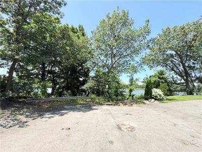 77 Batcheller Avenue, Cranston, Rhode Island 02920, Estados Unidos
