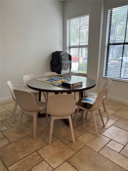 5172 NW 84th Ave, Doral, 佛羅里達州 33166, 美國