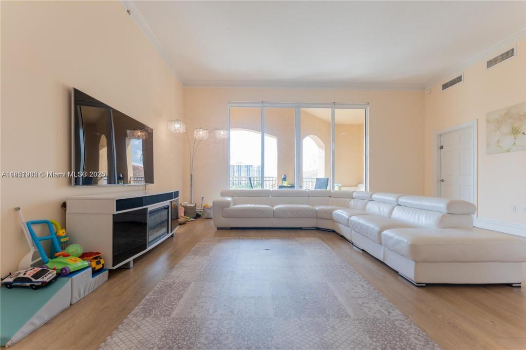 3001 NE 185th St 710, Aventura, Floride 33180, États-Unis