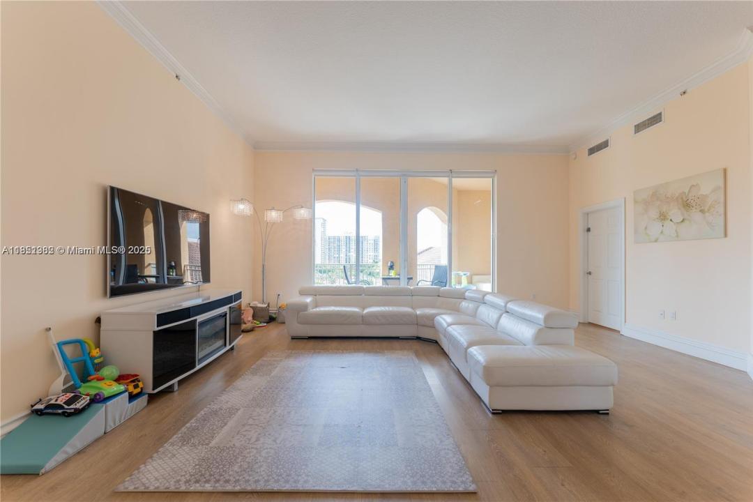 3001 NE 185th St 710, Aventura, Floride 33180, États-Unis