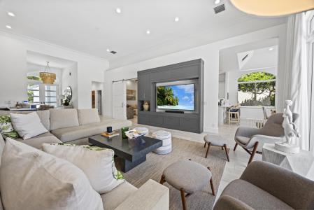 118 N Village Way, Admirals Cove, Jupiter, Florida 33458