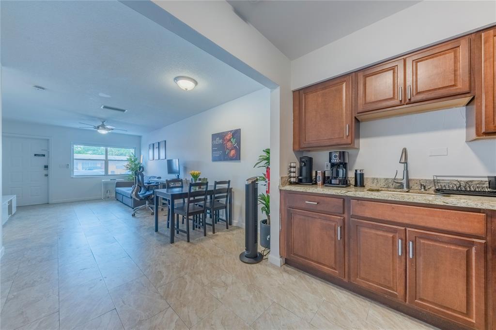 210 -216 NE 40th St, Oakland Park, Florida 33334