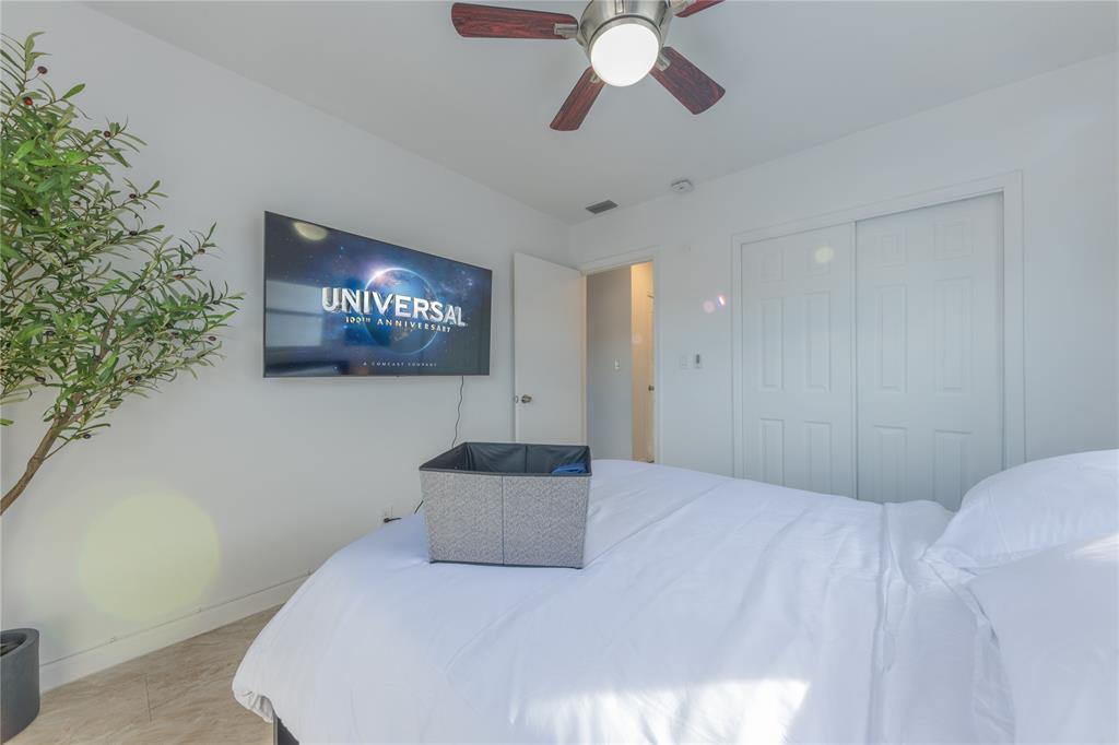 210 -216 NE 40th St, Oakland Park, Florida 33334