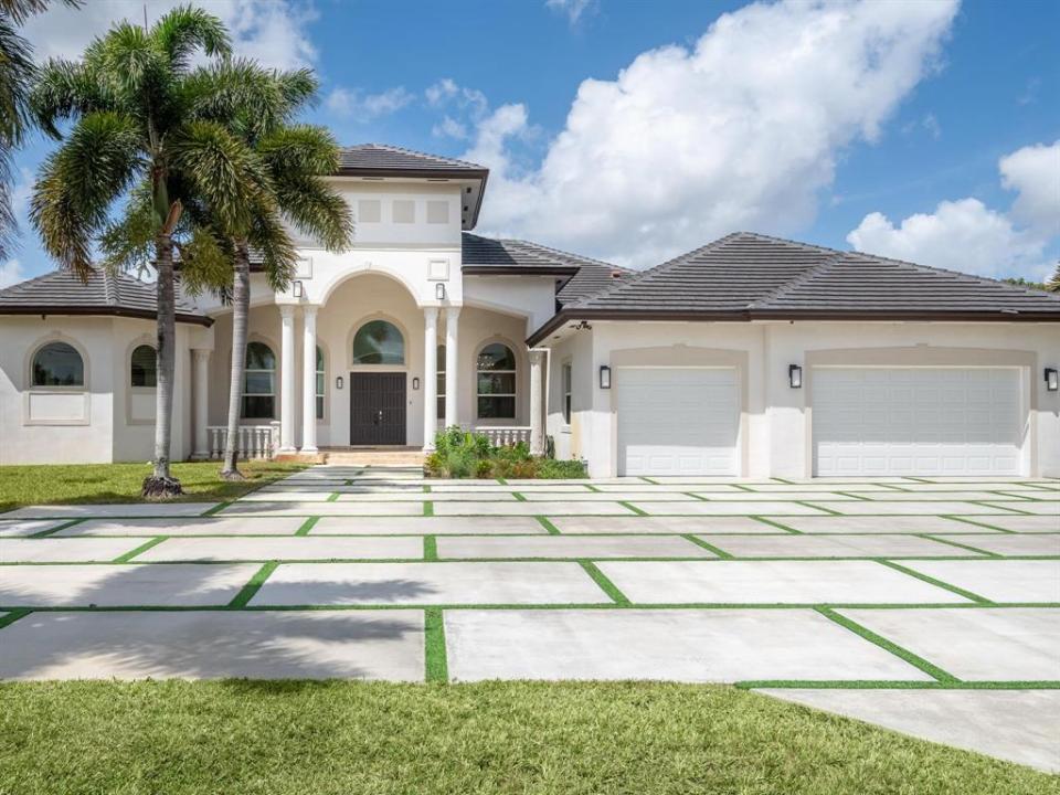 5941 SW 185th Way, Southwest Ranches, Florida 33332