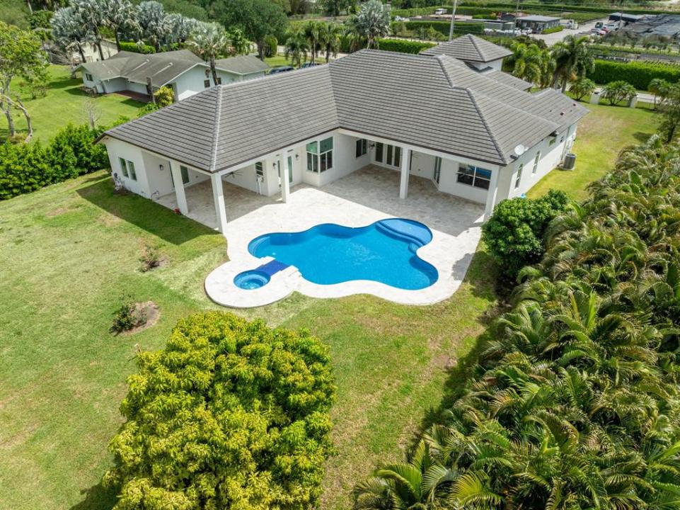 5941 SW 185th Way, Southwest Ranches, Florida 33332