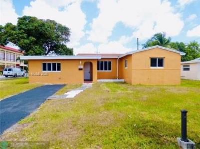 585 NW 182nd Ter, Miami Gardens, Florida 33169
