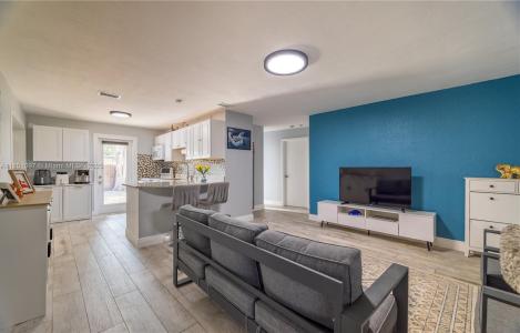 2950 NE 11th Ave, Pompano Beach, Florida 33064, USA