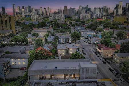 1037 NW 2nd St, Miami, Florida 33128, USA