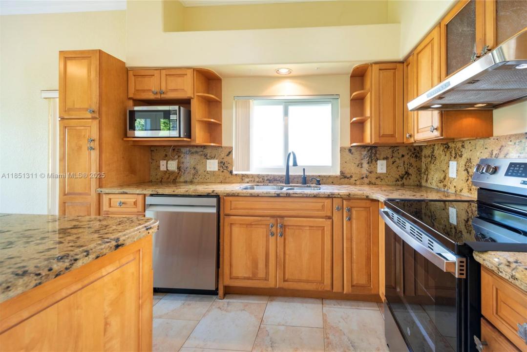 1075 San Luis Rey, Weston, Florida 33326, Amerika Birleşik Devletleri