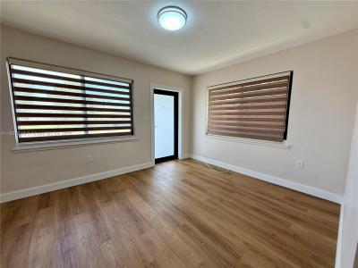 3625 NW Flagler Ter 3627, Miami, Florida 33125, USA