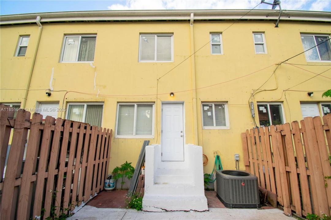 Miami, Florida 33150