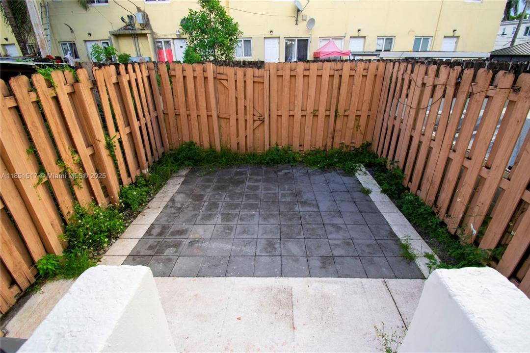 Miami, Florida 33150