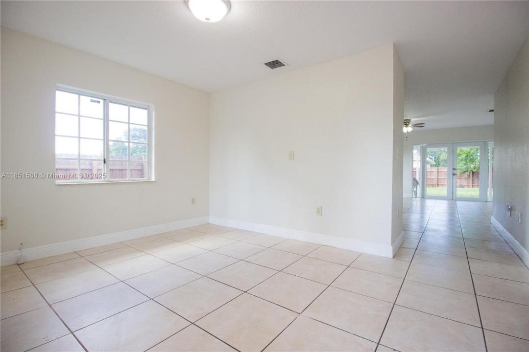 15650 NW 39th Ct 15650, Miami Gardens, Florida 33054, Estados Unidos