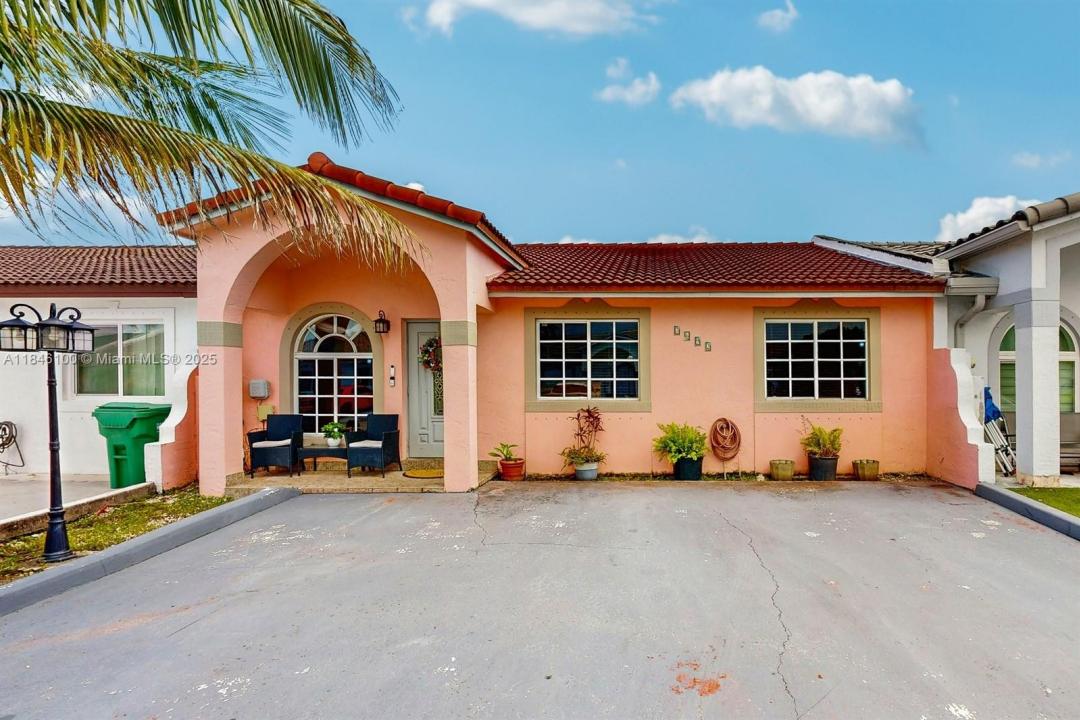 7692 NW 178th Ter, Hialeah, Florida 33015, HOA KỲ