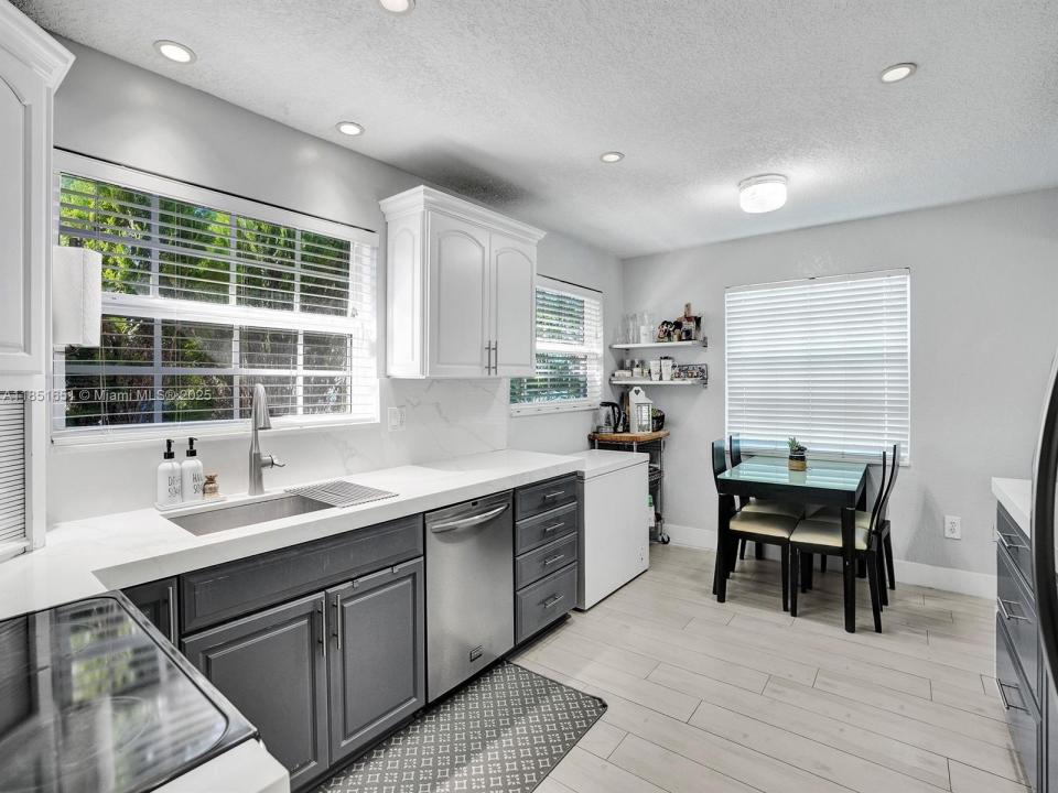 217 SE 5th St, Dania Beach, Florida 33004, Estados Unidos