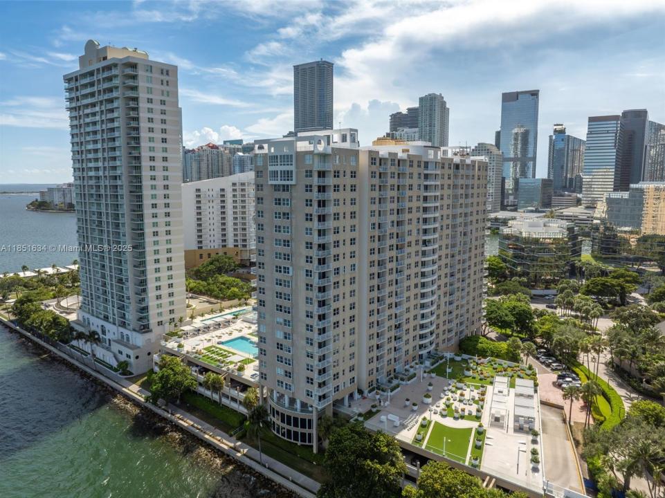 770 Claughton Island Dr 409, Miami, Florida 33131, USA