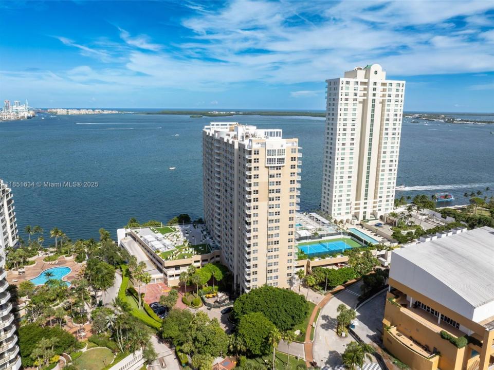 770 Claughton Island Dr 409, Miami, Florida 33131, USA