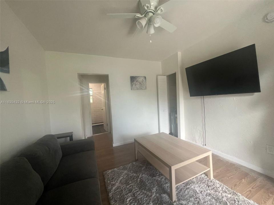 200 NW 13th St 7, Miami, Florida 33136, Amerika Birleşik Devletleri